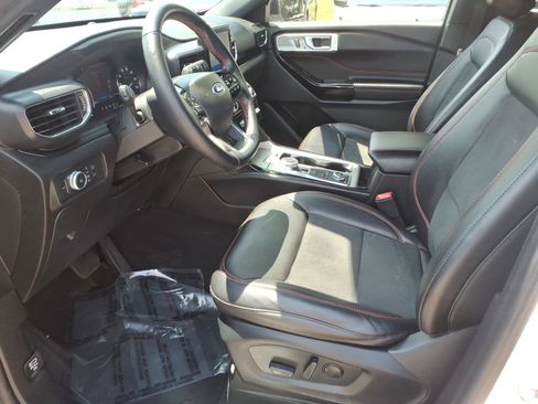 Certified 2022 Ford Explorer ST-Line w/ Class IV Trailer Tow Package AWD/4WD image 13