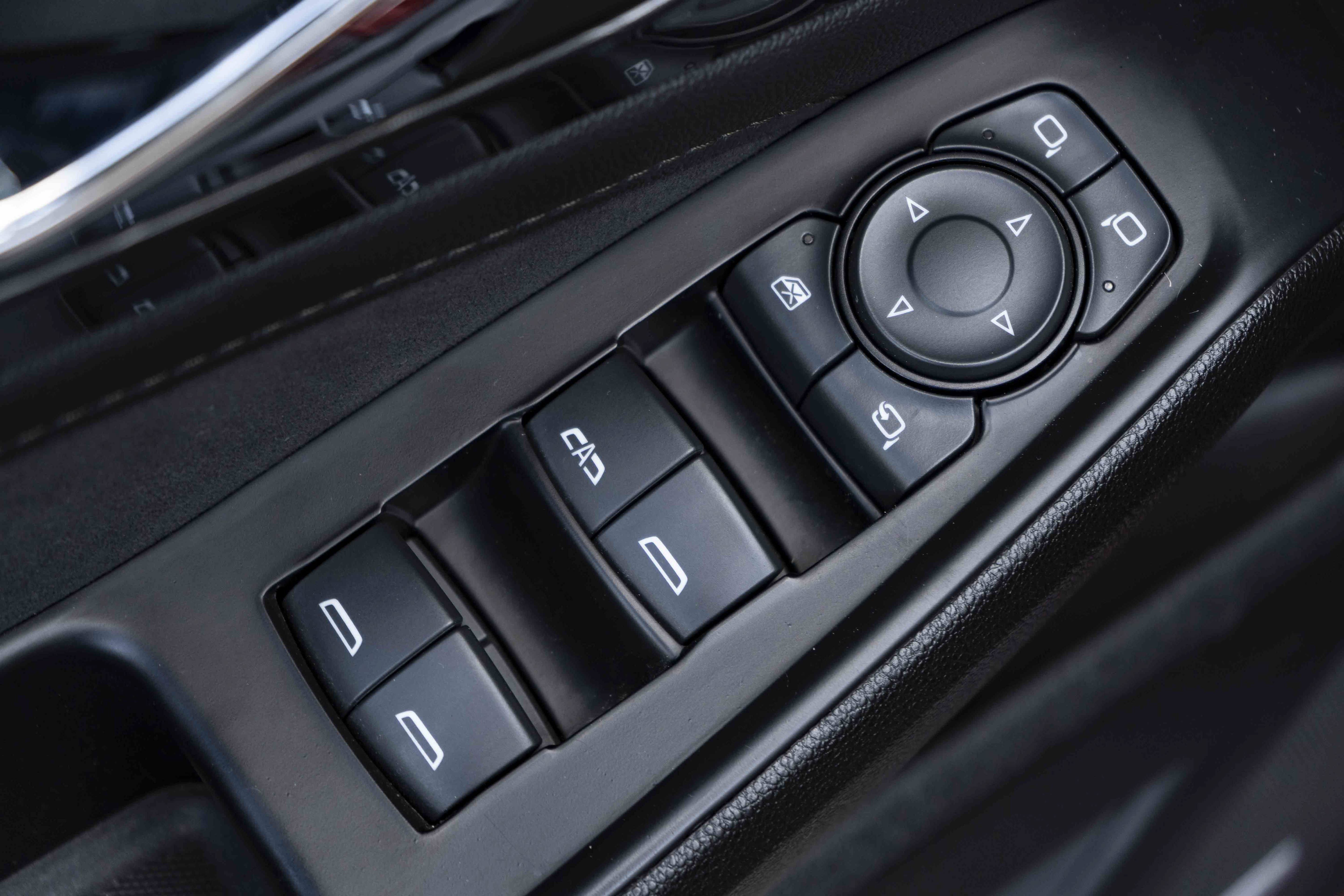 Used 2023 Chevrolet Traverse High Country w/ LPO, Floor Liner Package FWD image 40