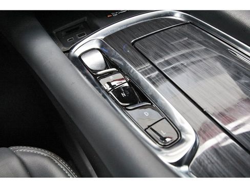 Used 2024 Buick Enclave Essence w/ Sport Touring Edition FWD image 24