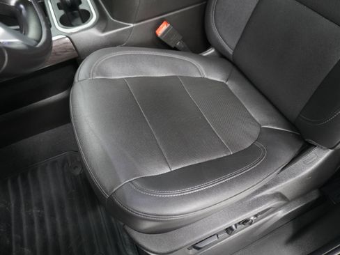 Used 2022 Chevrolet Silverado 2500 LTZ w/ LTZ Plus Package image 12