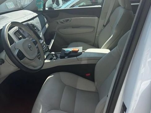Used 2023 Volvo XC90 B5 Plus AWD/4WD image 2