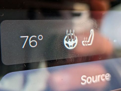 Used 2024 Jeep Compass Limited image 23