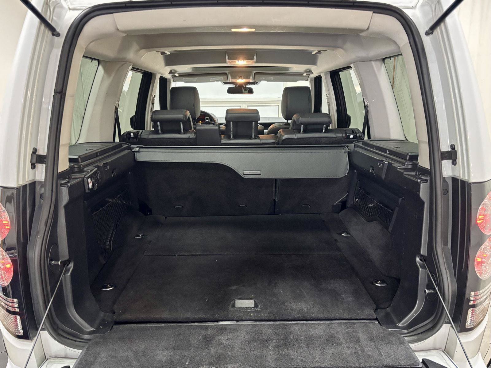 Used 2016 Land Rover LR4 AWD/4WD image 40