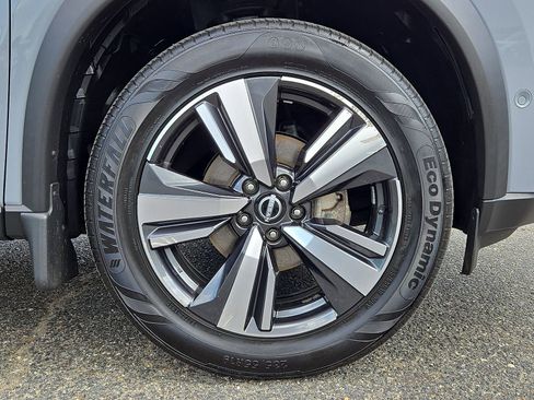 Used 2023 Nissan Rogue SL w/ SL Premium Package image 33