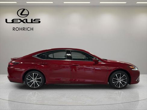 Certified 2024 Lexus ES 350 w/ Premium Package FWD image 2