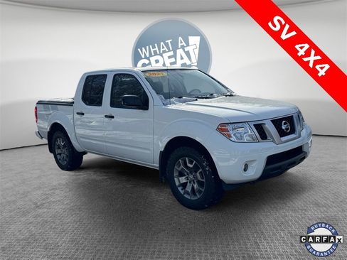 Used 2021 Nissan Frontier SV image 1