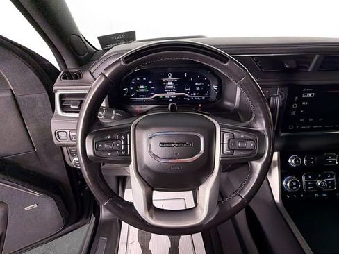 Used 2023 GMC Yukon XL Denali w/ Denali Reserve Package image 11