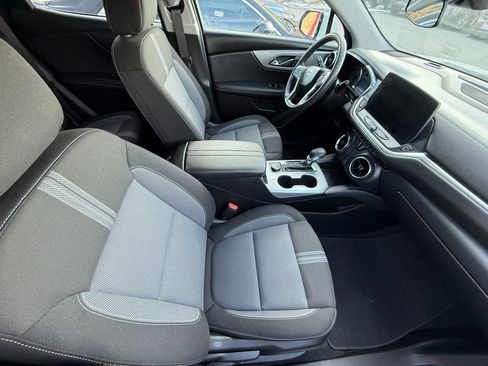 Used 2023 Chevrolet Blazer LT image 11