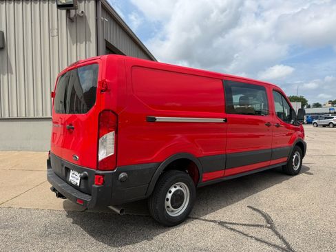 Used 2025 Ford Transit 250 Low Roof RWD image 4