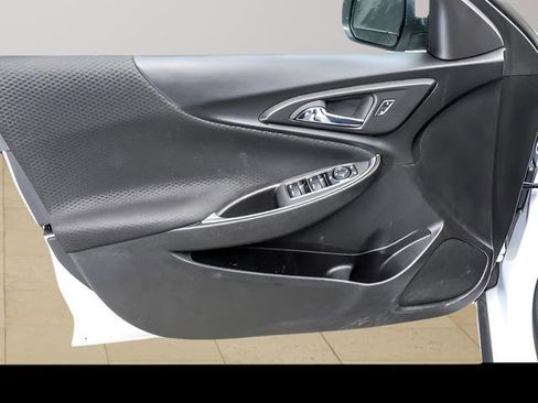 Used 2024 Chevrolet Malibu LT image 23