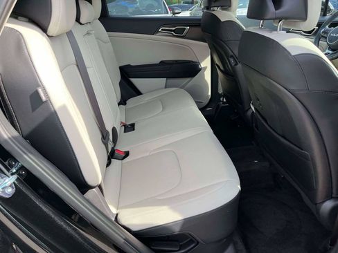 Certified 2025 Kia Sportage EX AWD/4WD image 10