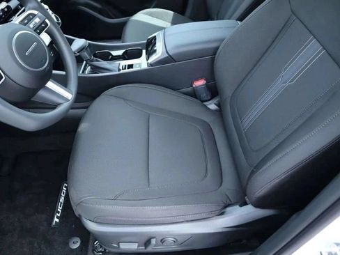 Certified 2025 Hyundai Tucson SEL AWD/4WD image 10