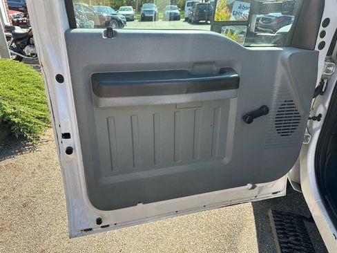 Used 2014 Ford F250 XL AWD/4WD image 17