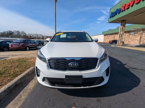 Used 2019 Kia Sorento LX Sport Utility 4D w/ LX Convenience Package image 2