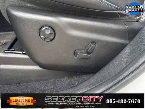 Used 2023 Dodge Durango R/T w/ Hemi Orange Plus Package image 33