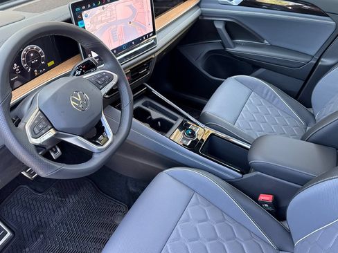 New 2026 Volkswagen Tiguan SEL R-Line AWD/4WD image 10