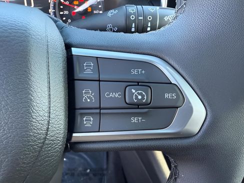 New 2026 Jeep Compass Limited image 18