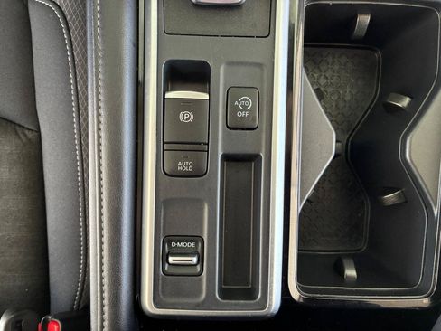 Used 2024 Nissan Pathfinder SV FWD image 26