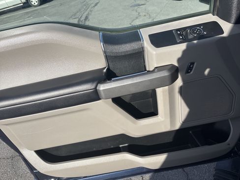 Used 2017 Ford F250 XLT w/ XLT Value Package image 15