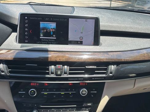 Used 2018 BMW X5 sDrive35i w/ M Sport Package RWD image 10