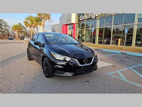 Used 2020 Nissan Versa S image 18