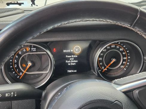 Used 2022 Jeep Gladiator Overland w/ Popular Equipment Package AWD/4WD image 9