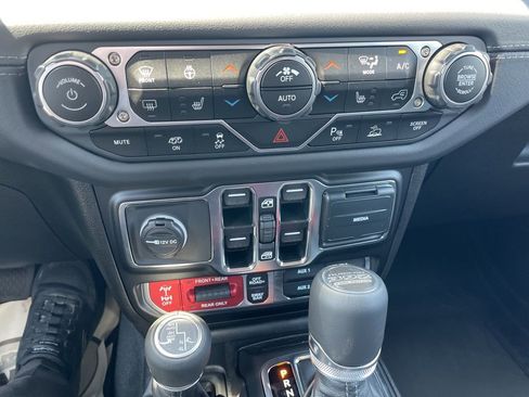 New 2025 Jeep Wrangler Unlimited Rubicon 392 image 35