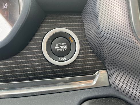 Used 2023 RAM 1500 Limited image 30