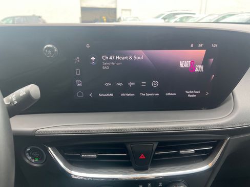 Used 2025 Buick Encore GX Preferred FWD image 17