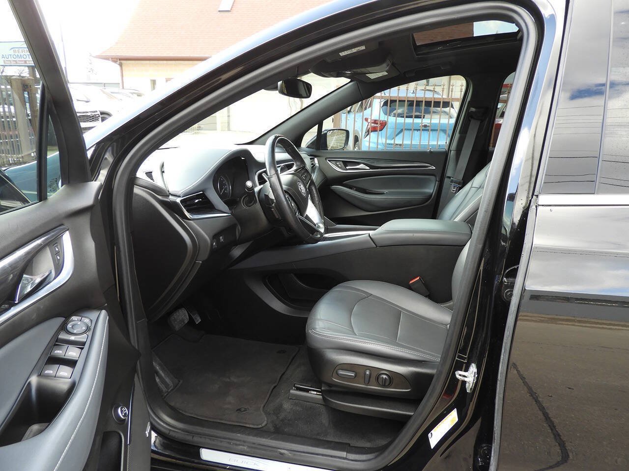 Used 2022 Buick Enclave Essence w/ Experience Buick Package FWD image 14
