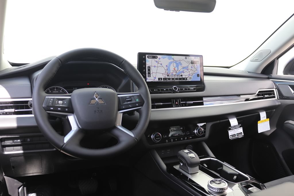 New 2026 Mitsubishi Outlander SE AWD/4WD image 3