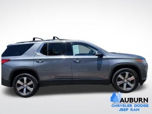 Used 2021 Chevrolet Traverse LT w/ LT Premium Package AWD/4WD image 12