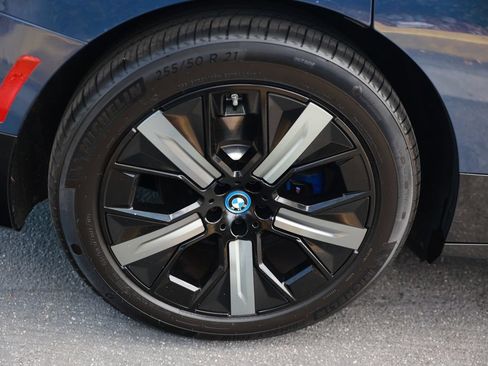 Used 2023 BMW iX M60 w/ Executive Package AWD/4WD image 9