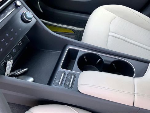 Used 2025 Hyundai Sonata SEL FWD image 15
