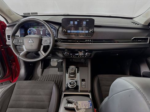 Used 2024 Mitsubishi Outlander SE AWD/4WD image 27
