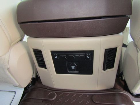 Used 2017 RAM 1500 Laramie image 23