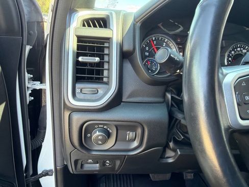 Used 2022 RAM 1500 Big Horn AWD/4WD image 28