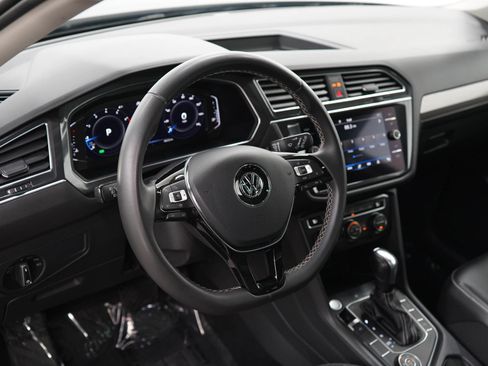 Used 2021 Volkswagen Tiguan SEL w/ 2-Row Tiguan MDO Package AWD/4WD image 21