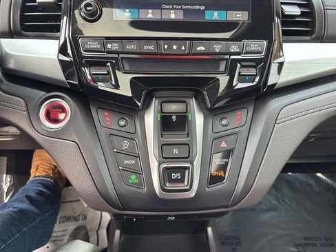 Used 2018 Honda Odyssey Touring image 23
