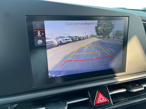 Used 2023 Kia Niro LX FWD image 25