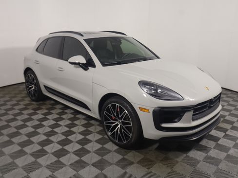 Used 2024 Porsche Macan S image 9