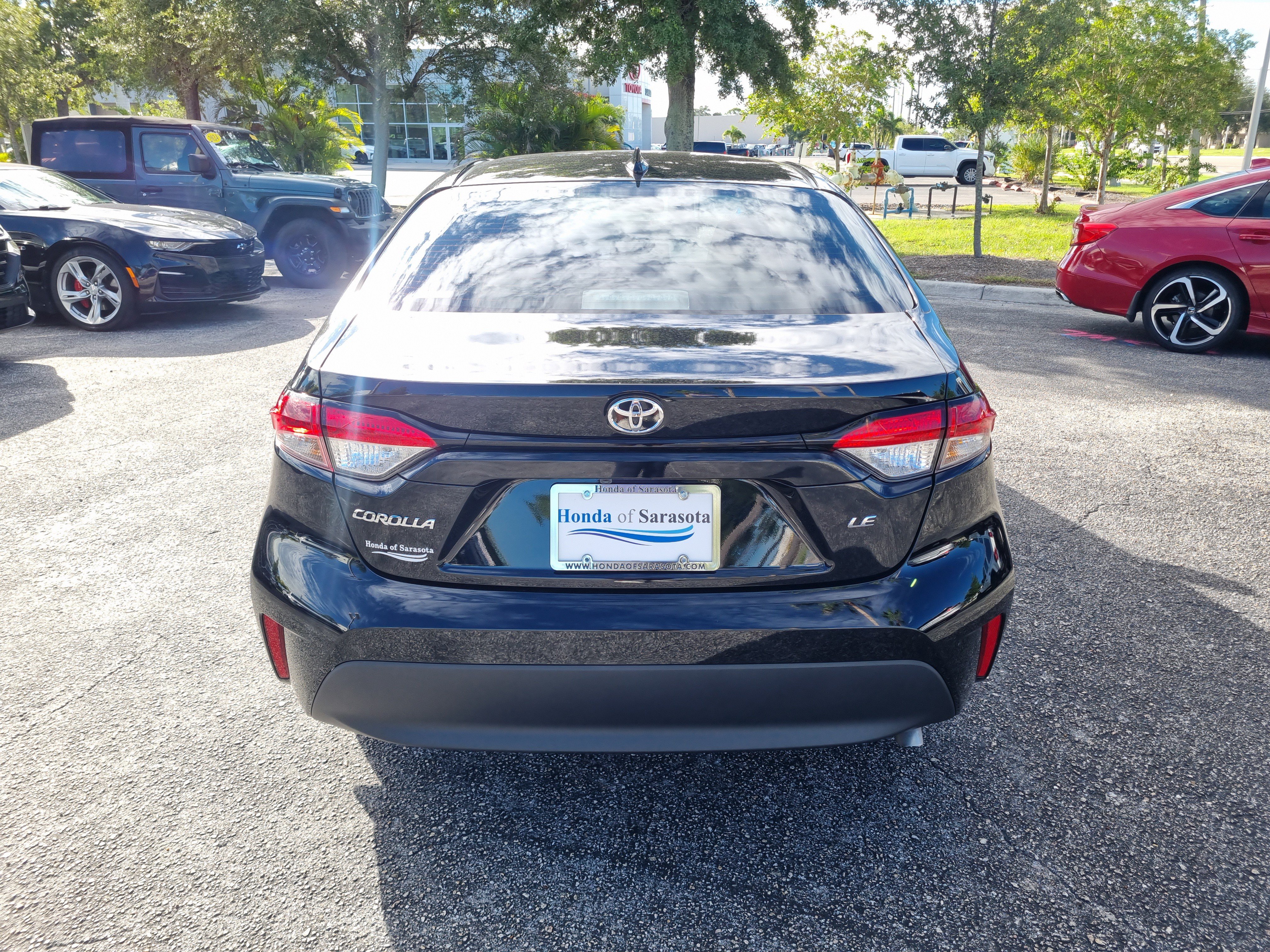 Used 2025 Toyota Corolla LE FWD image 6