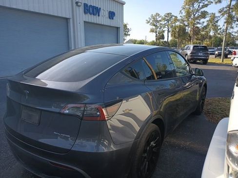 Used 2021 Tesla Model Y Long Range image 5
