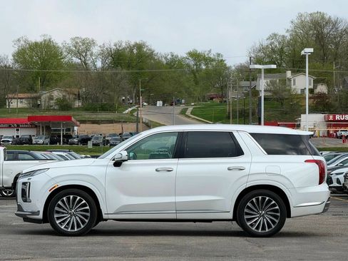 Used 2023 Hyundai Palisade Calligraphy image 6