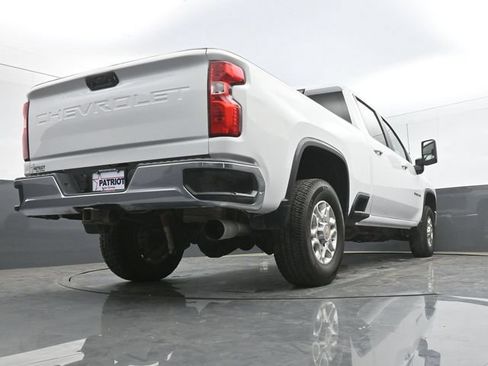 Used 2024 Chevrolet Silverado 2500 LT AWD/4WD image 48