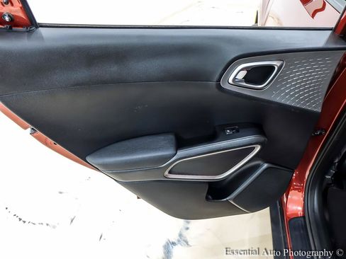 Used 2025 Kia Soul S FWD image 25