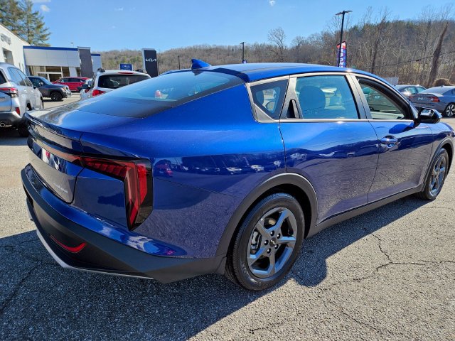 Used 2025 Kia K4 FWD image 8