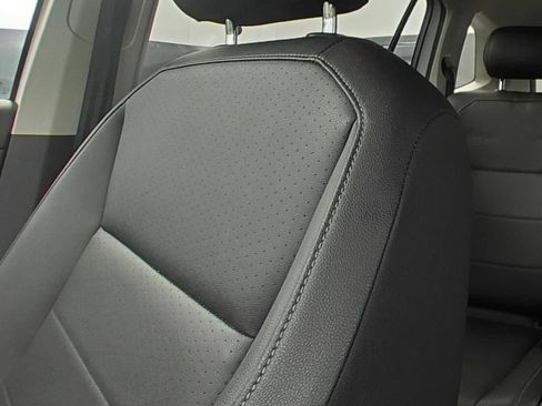 Used 2020 Volkswagen Tiguan SE AWD/4WD image 9