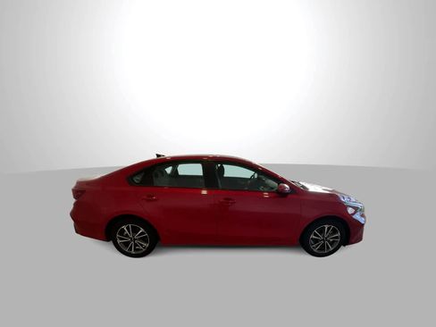 Used 2023 Kia Forte LXS image 9
