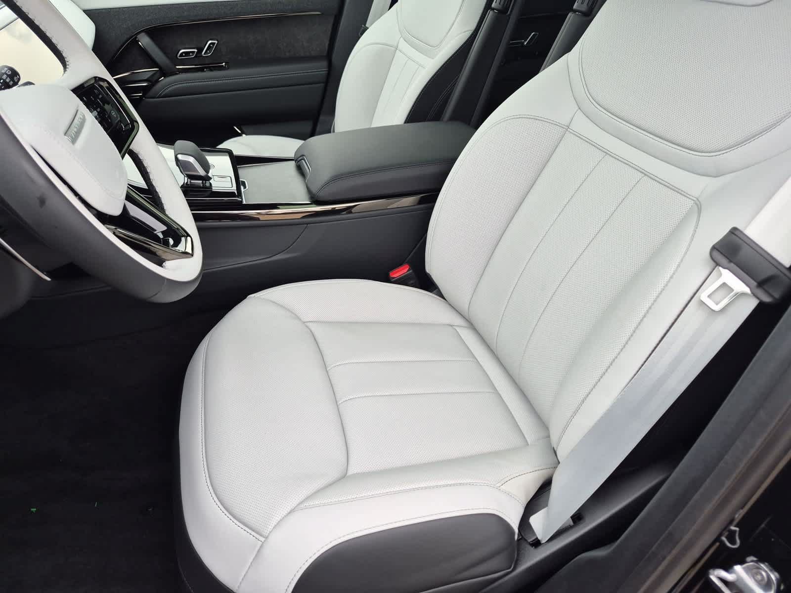 New 2027 Land Rover Range Rover Sport Dynamic SE AWD/4WD image 16